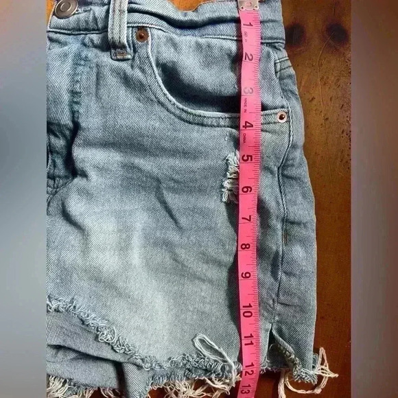 Cooper Key size 5 distress denim jean shorts with the sides cut off - Picture 9 of 10